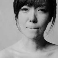 妇女头像背影或侧面的