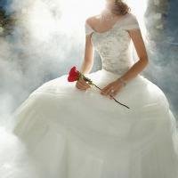 婚纱头像女生背影捧花