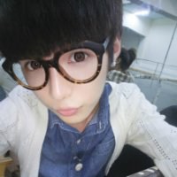 带眼镜头像女生