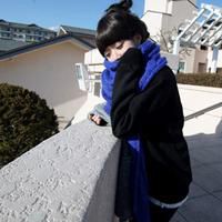 戴围巾的女生头像