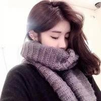 戴围巾的女生头像