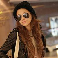 戴墨镜的女生头像