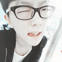 戴墨镜的男生头像