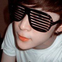 戴墨镜的男生头像