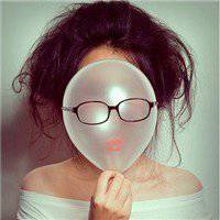 戴墨镜的美女头像