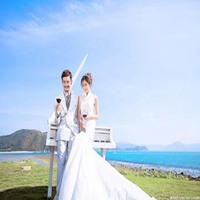 海边弹钢琴唯美头像