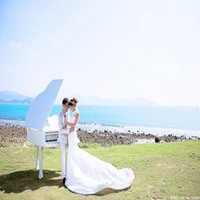 海边弹钢琴唯美头像