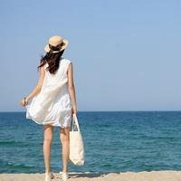 海边远景头像女生