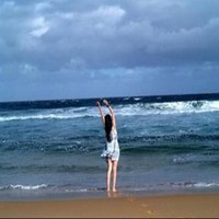 海边远景头像女生