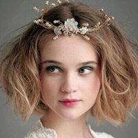 短发卷发头像女生