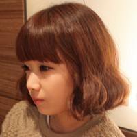 短发卷发头像女生