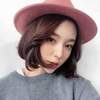 短发卷发头像女生