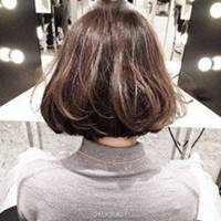 短发卷发头像女生