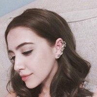 短发卷发头像女生