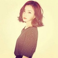 短发卷发头像女生