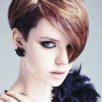 短发头像女生高冷