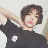 短发头像女生高冷