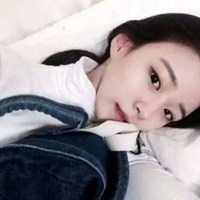 短发头像女生高冷黑白