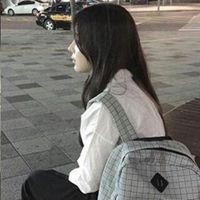 短发头像女生高冷黑白