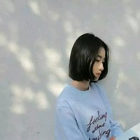 短发头像女生高冷黑白