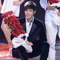 结婚头像一男一女分开