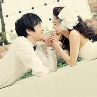 结婚头像一男一女分开