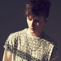 胡渣男微信头像