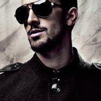 胡渣男微信头像