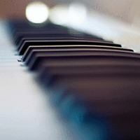 钢琴头像唯美图片