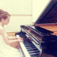 钢琴头像图片头像女生