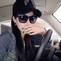 霸气女生开车头像