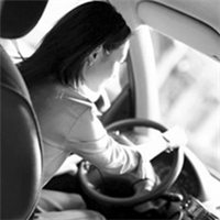 霸气女生开车头像