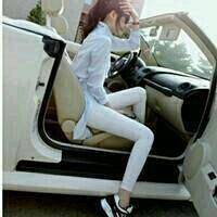 霸气女生开车头像