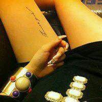 霸气女生开车头像