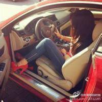 霸气女生开车头像