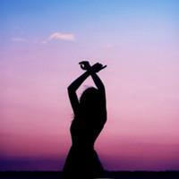 黄昏头像女生背影