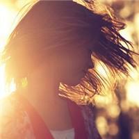 黄昏头像女生背影