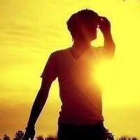 黄昏头像男生背影