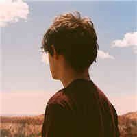 黄昏头像男生背影