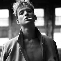 黑暗头像男生高清图片