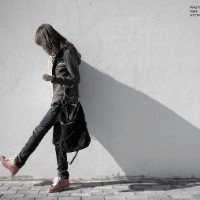 冷漠头像女生背影图片