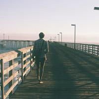 冷漠头像男生背影图片