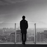 冷漠头像男生背影图片