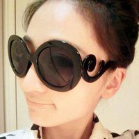 墨镜头像女生霸气头像
