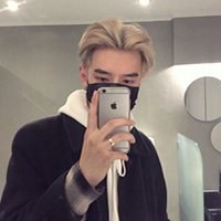 头像男手机挡脸帅哥