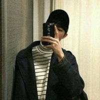 头像男手机挡脸帅哥
