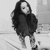 女头像黑色冷漠