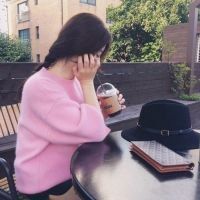 女生侧面长发头像