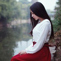 女生侧面长发头像