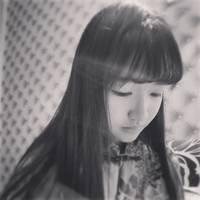 女生侧面长发头像